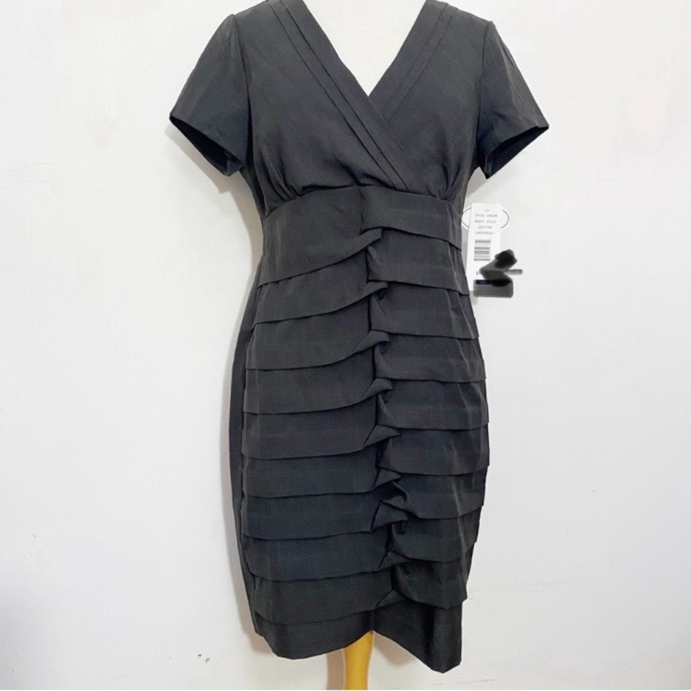 ROBBIE BEE NWT linen finish- zip back lined bodice sheath dress 10 run small